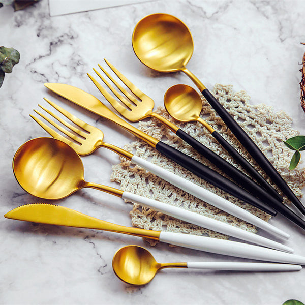 Two Colored 4 Pieces Set Matt Cutlery