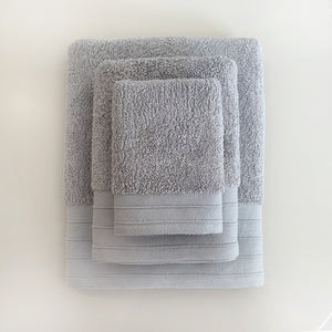 3 Stripes Simple Towel ( Can Be Customized With Wanted Embroidery)