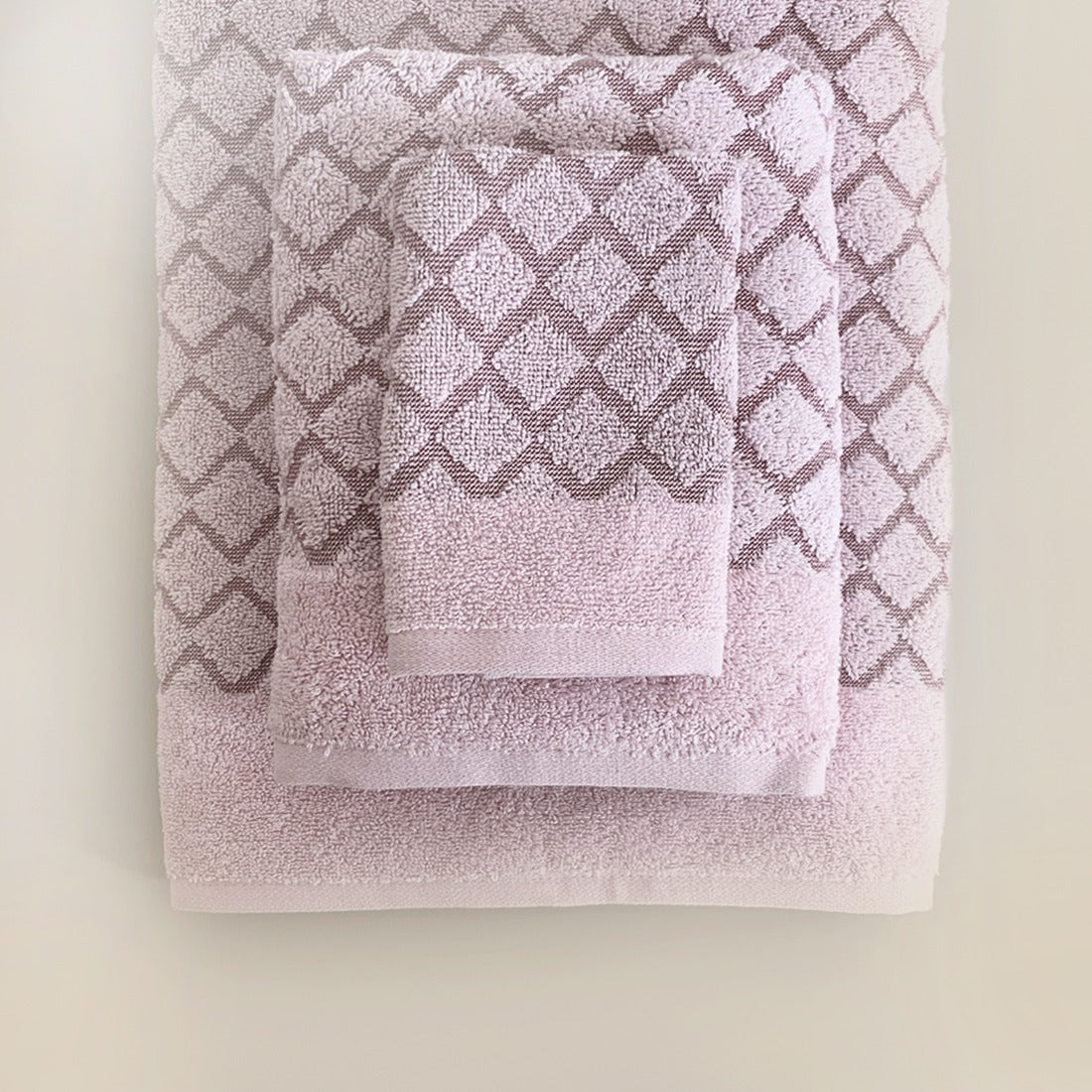 3D Diamond Pattern Pink Towels Collection