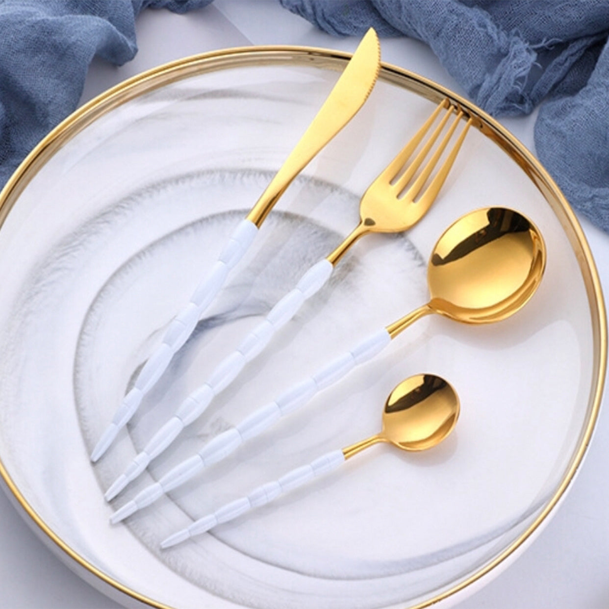 White and Gold Sophisticated Handle 4 Pieces Set Cutlery